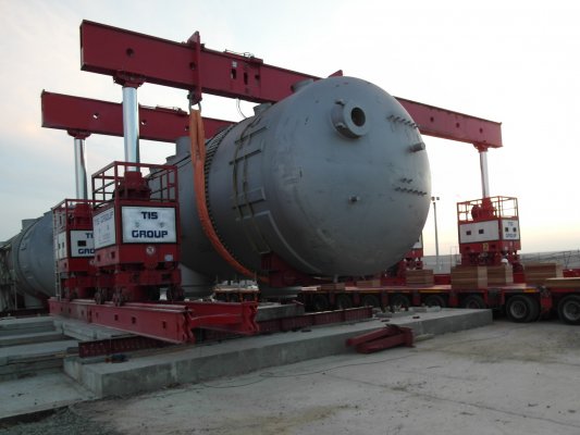 Cargo handling 6