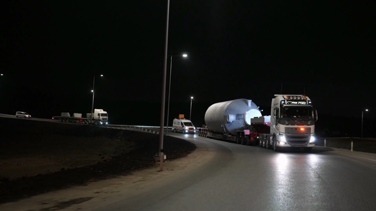 Transportation of oversized cargo on the route: Yekaterinburg/Glazov - Novy Urengoy