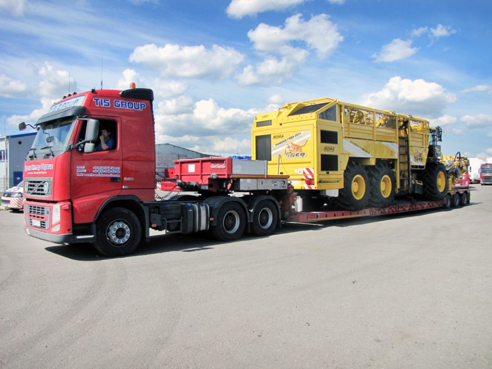 Transportation of agricultural equipment