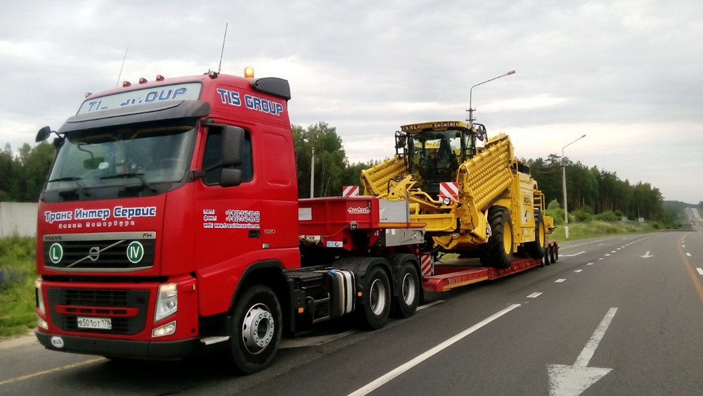 Transportation of agricultural equipment