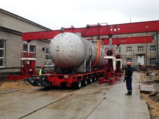 Complex logistics of 210t equipment 2